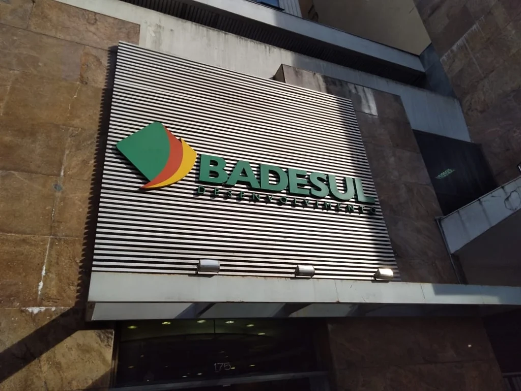 Concurso Badesul 2026: Edital Publicado Hoje (20/02) com 13 Empregos e Salários de até R$ 11,5 Mil; Inscrições Já Abertas!